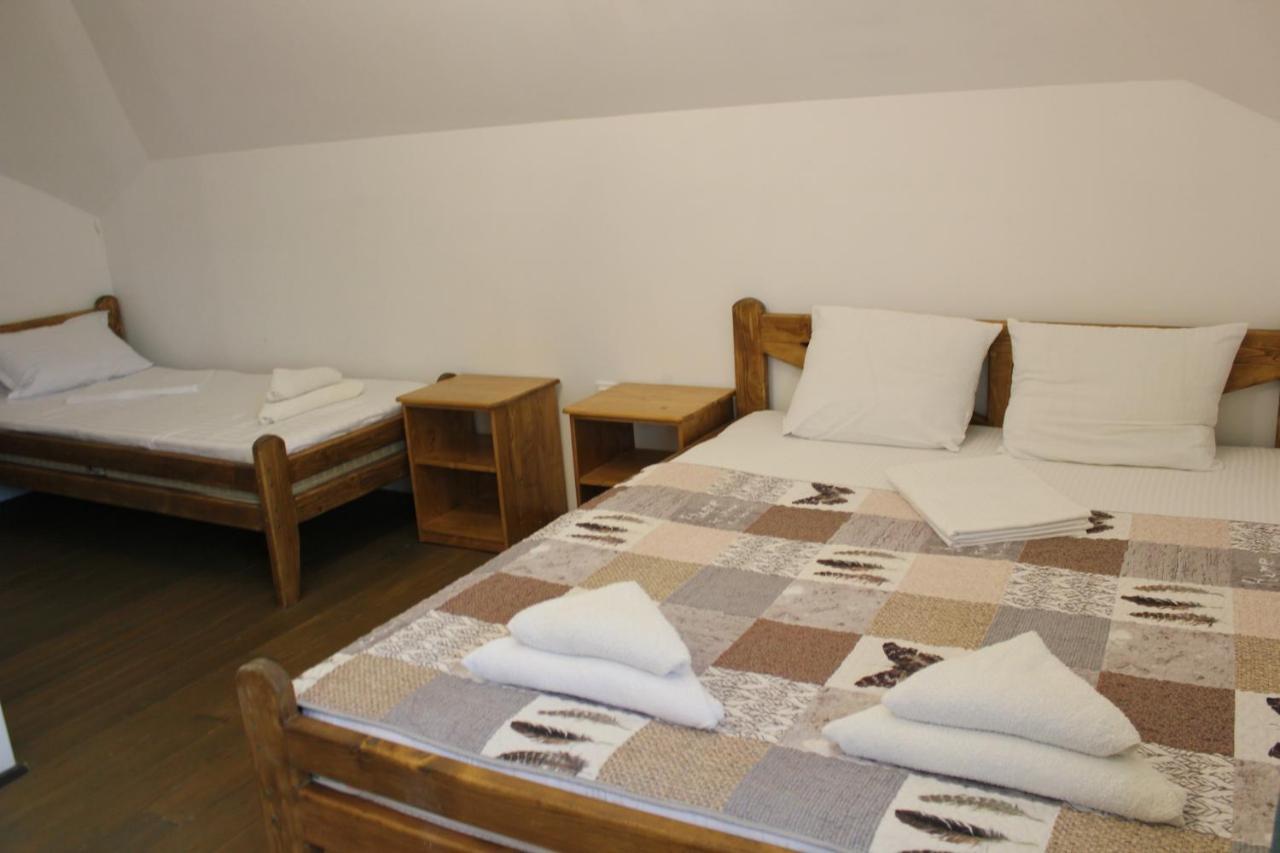 Cerdacul Cu Stuf Hotel Sfântu Gheorghe Buitenkant foto